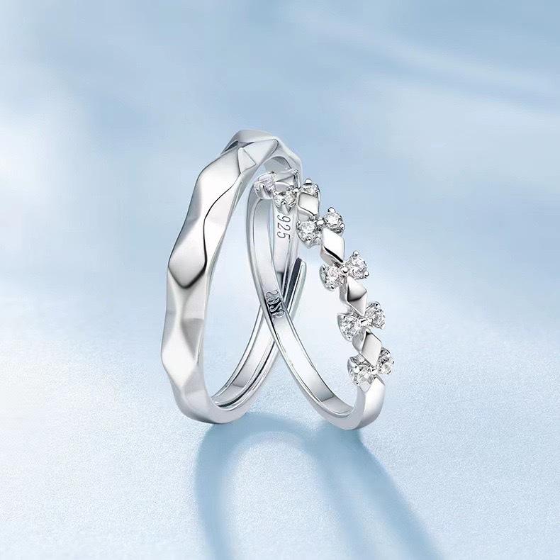 Coronation for Love Couple Ring Female Niche Design High Sense Open Rhombus Zircon Classic Pair Ring.
Coronation for Love Couple Ring Female Niche Design High Sense Open Rhombus Zircon Classic Pair Ring.