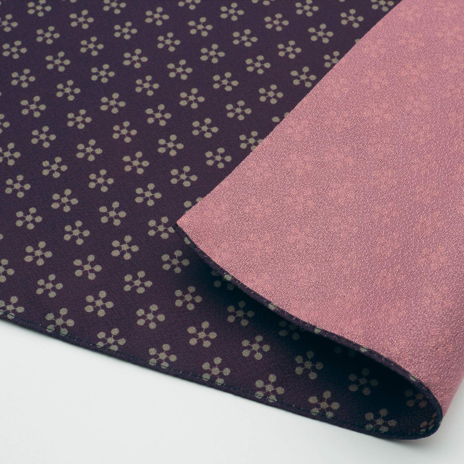 Musubi Furoshiki 70cm Seasonal Color Rikyu Plum Made in Japan Purple/Pink 10216-201
Musubi Furoshiki 70cm Seasonal Color Rikyu Plum Made in Japan Purple/Pink 10216-201