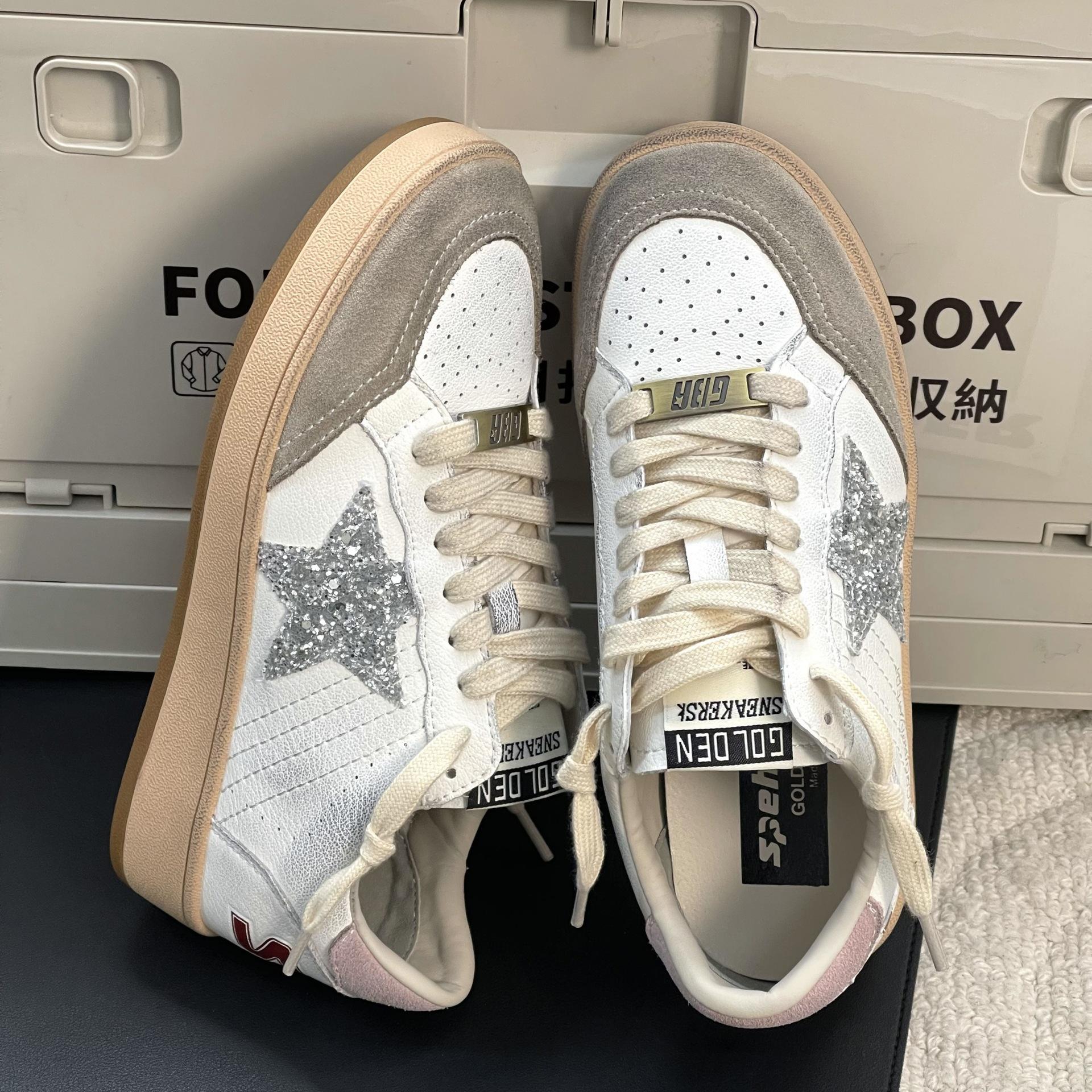 New casual leather star shoes color matching and polishing old flat bottom college style women s white shoes 40 срібний
New casual leather star shoes color matching and polishing old flat bottom college style women s white shoes 40 срібний