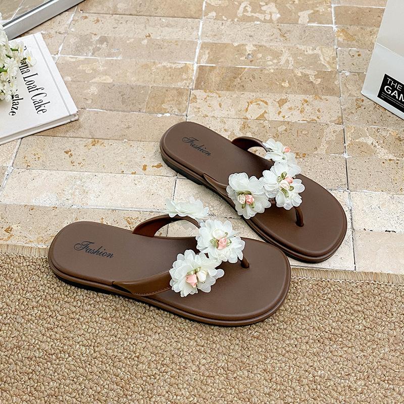 Women s 3D Floral Flat Sandals Boho Braided Flower Flip Flops Lightweight Slide Shoes Summer Non-Slip Slippers Open Toe Beach Dress Shoes for Women 40/41 коричневий
Women s 3D Floral Flat Sandals Boho Braided Flower Flip Flops Lightweight Slide Shoes Summer Non-Slip Slippers Open Toe Beach Dress Shoes for Women 40/41 коричневий