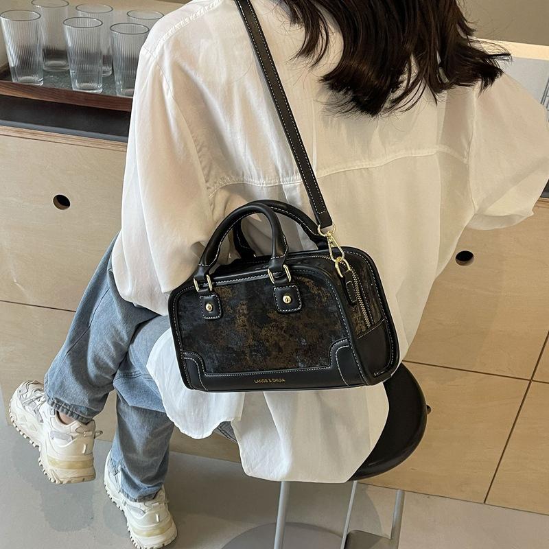 Underarm Handbag Bag Spring Minimalist Trend Single Shoulder Crossbody Style чорний
Underarm Handbag Bag Spring Minimalist Trend Single Shoulder Crossbody Style чорний