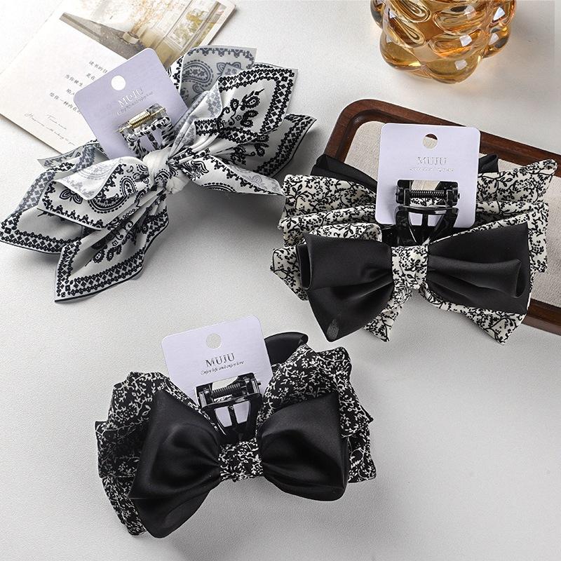 1pc Ashew Flower Grab Clip Satin Floral Bow Hairpin Temperament Premium Large Back of The Head Hair Shark Clip
1pc Ashew Flower Grab Clip Satin Floral Bow Hairpin Temperament Premium Large Back of The Head Hair Shark Clip