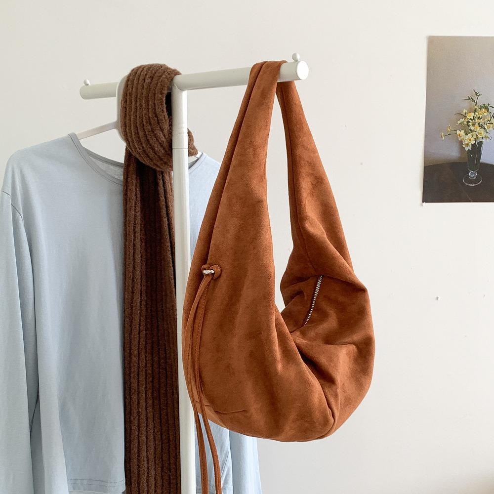 Solid Color Suede Shoulder Bag Handbag Tote Bag Cute Hobo Bag Autumn and Winter коричневый
Solid Color Suede Shoulder Bag Handbag Tote Bag Cute Hobo Bag Autumn and Winter коричневый