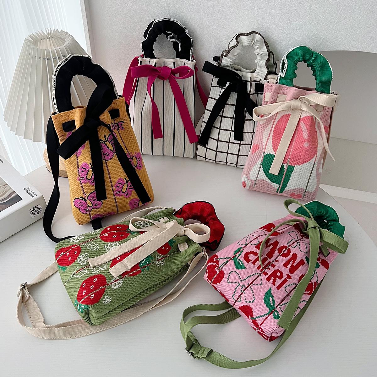 Niche Design Cute Cartoon Knitted Drawstring Bundle Bag Versatile Small Portable Commuter Messenger Handbag
Niche Design Cute Cartoon Knitted Drawstring Bundle Bag Versatile Small Portable Commuter Messenger Handbag