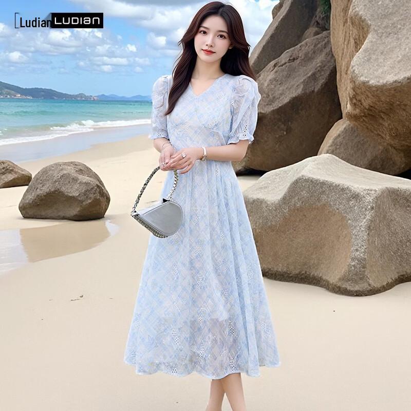 LUDIan Summer V-Neck Plaid Maxi Dress 180/100A
LUDIan Summer V-Neck Plaid Maxi Dress 180/100A