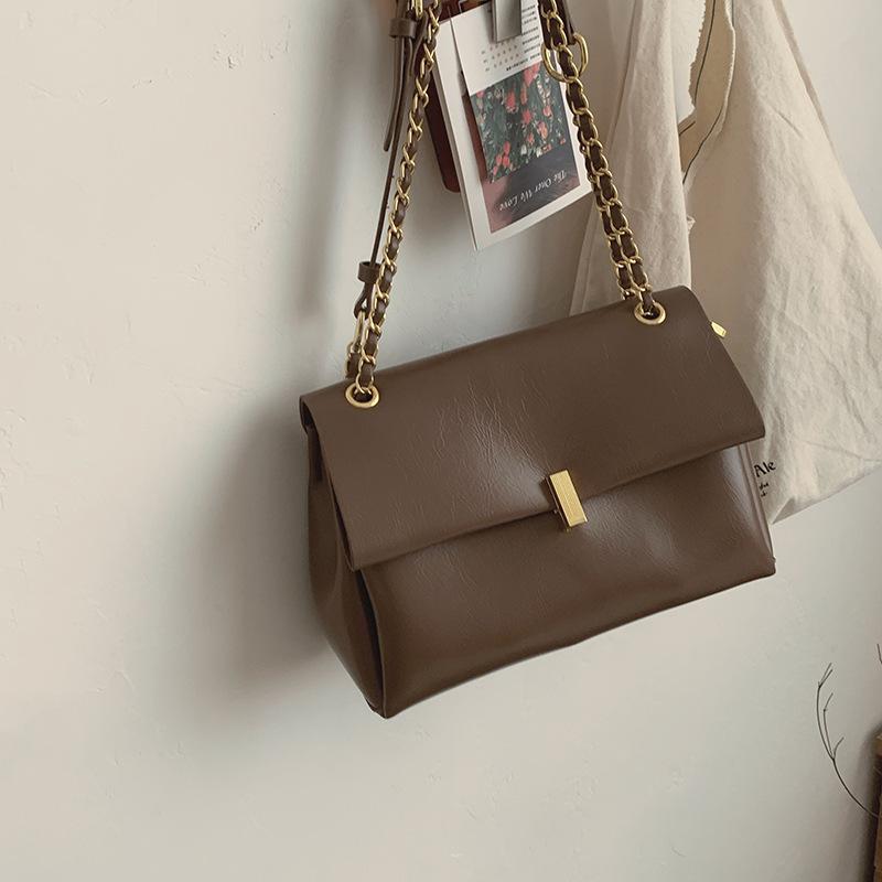 Women s bag premium sense large capacity briefcase 2025 winter new retro shoulder bag versatile messenger bag коричневый
Women s bag premium sense large capacity briefcase 2025 winter new retro shoulder bag versatile messenger bag коричневый