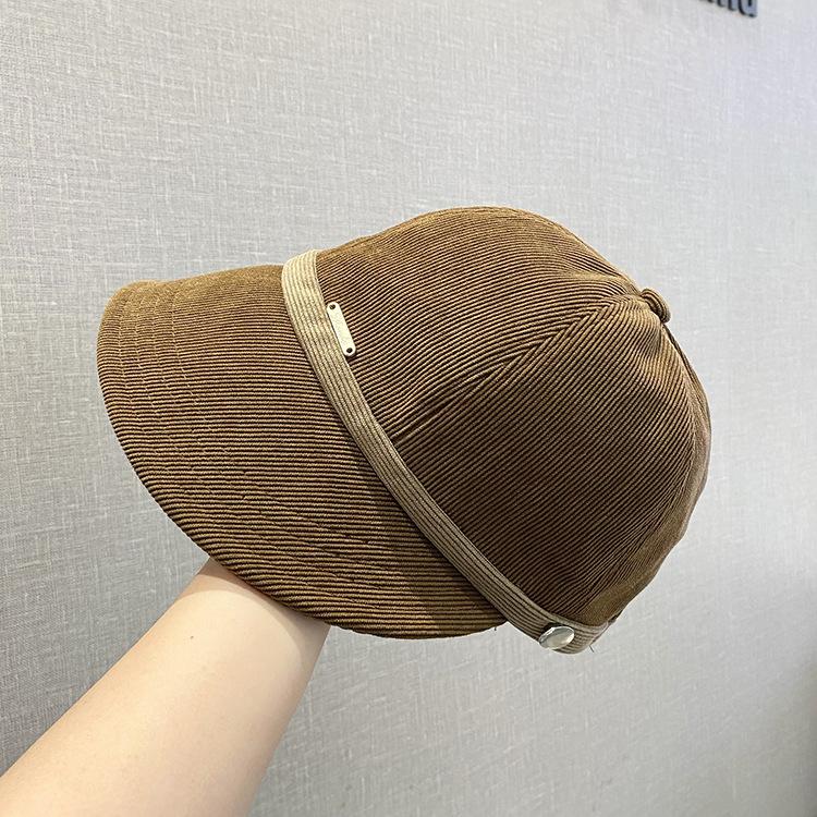 Осенне-зимняя вельветовая кепка с козырьком для женщин, с подвесной маской, с широкими полями, подчеркивающая лицо, маленькая шляпа рыбака, повседневная, универсальная и складная Adjustable
Осенне-зимняя вельветовая кепка с козырьком для женщин, с подвесной маской, с широкими полями, подчеркивающая лицо, маленькая шляпа рыбака, повседневная, универсальная и складная Adjustable