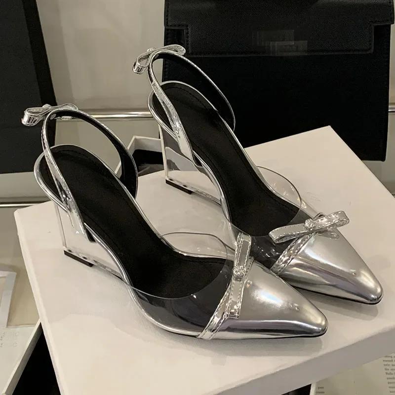 Fashion Transparent Crystal Wedge Heels Sandals Women Sexy Pointed Toe Back Strap Women Pumps Elegant Bow Designer Banquet Wedding Shoes 35 серебряный
Fashion Transparent Crystal Wedge Heels Sandals Women Sexy Pointed Toe Back Strap Women Pumps Elegant Bow Designer Banquet Wedding Shoes 35 серебряный
