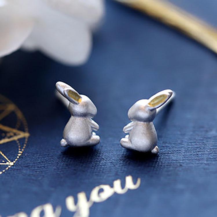 Mini Zodiac Rabbit Ear Studs, S925 Sterling Silver, White Gold-Plated 925 Sterling Silver
Mini Zodiac Rabbit Ear Studs, S925 Sterling Silver, White Gold-Plated 925 Sterling Silver