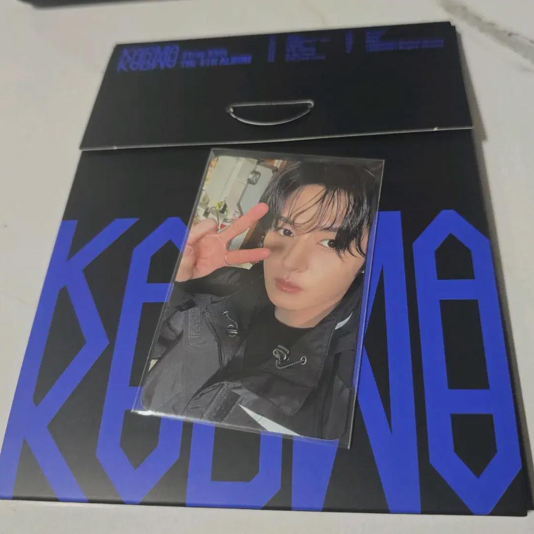 Straykids Karma Компактная версия альбома Линоу Альпо
Straykids Karma Компактная версия альбома Линоу Альпо