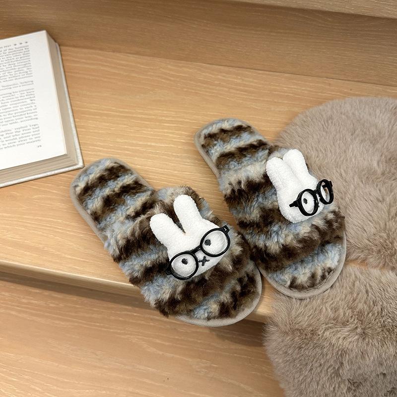 Милые мультяшные тапочки с леопардовым принтом и пушистой отделкой для женских осенне-зимних новых моделей 2025 года, теплые и удобные хлопковые шлепанцы на один палец 41
Милые мультяшные тапочки с леопардовым принтом и пушистой отделкой для женских осенне-зимних новых моделей 2025 года, теплые и удобные хлопковые шлепанцы на один палец 41
