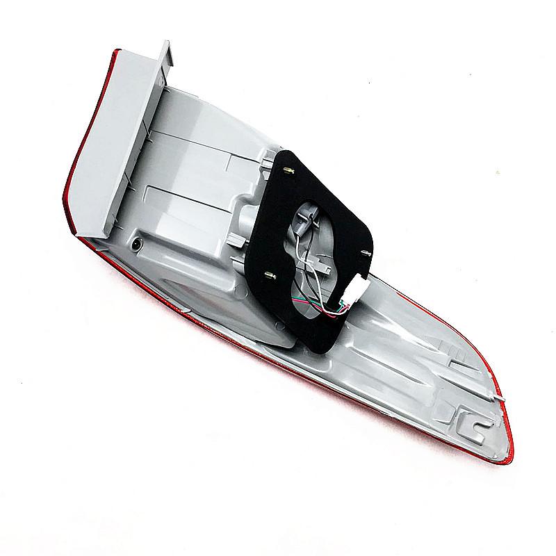 Kia K2 Taillight Assembly: Fits 2015-2016 Models, New & Old Sedan Versions One Bulb
Kia K2 Taillight Assembly: Fits 2015-2016 Models, New & Old Sedan Versions One Bulb