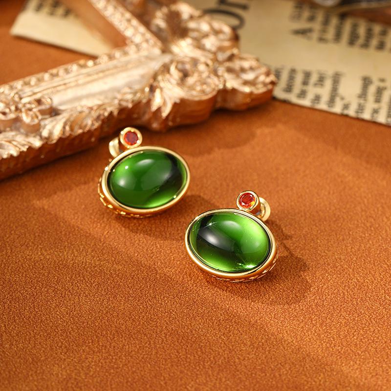 Women s Light Luxury Design Elegant Inlaid Oval Earrings Fashionable And Versatile Niche Design Earrings Daily Accessories
Women s Light Luxury Design Elegant Inlaid Oval Earrings Fashionable And Versatile Niche Design Earrings Daily Accessories