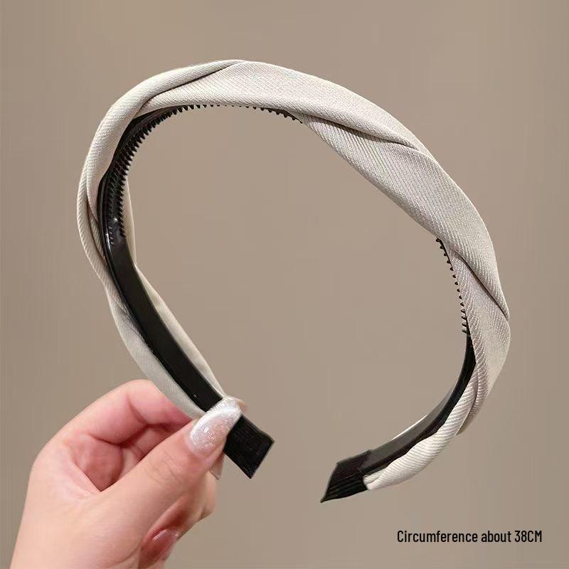 Женская нескользящая повязка на голову с перекрестным плетением и зубчиками для маленьких лиц - Новый аксессуар для волос
Женская нескользящая повязка на голову с перекрестным плетением и зубчиками для маленьких лиц - Новый аксессуар для волос