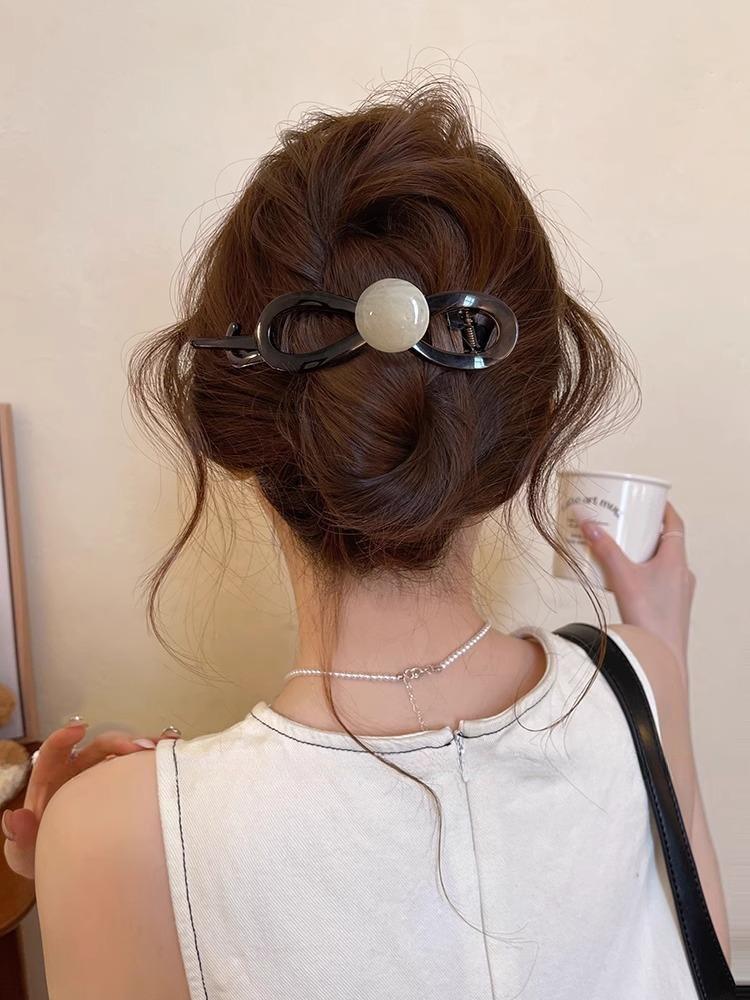 Elegant Retro U-shaped Pearl Hairpin for Women s Bun Hairstyles
Elegant Retro U-shaped Pearl Hairpin for Women s Bun Hairstyles