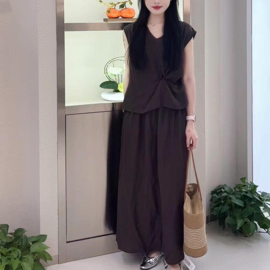 2026 Summer New Arrivals: Versatile V-neck Sleeveless Slimming Long Dress 2XL (64-70 kg) кофейный
2026 Summer New Arrivals: Versatile V-neck Sleeveless Slimming Long Dress 2XL (64-70 kg) кофейный