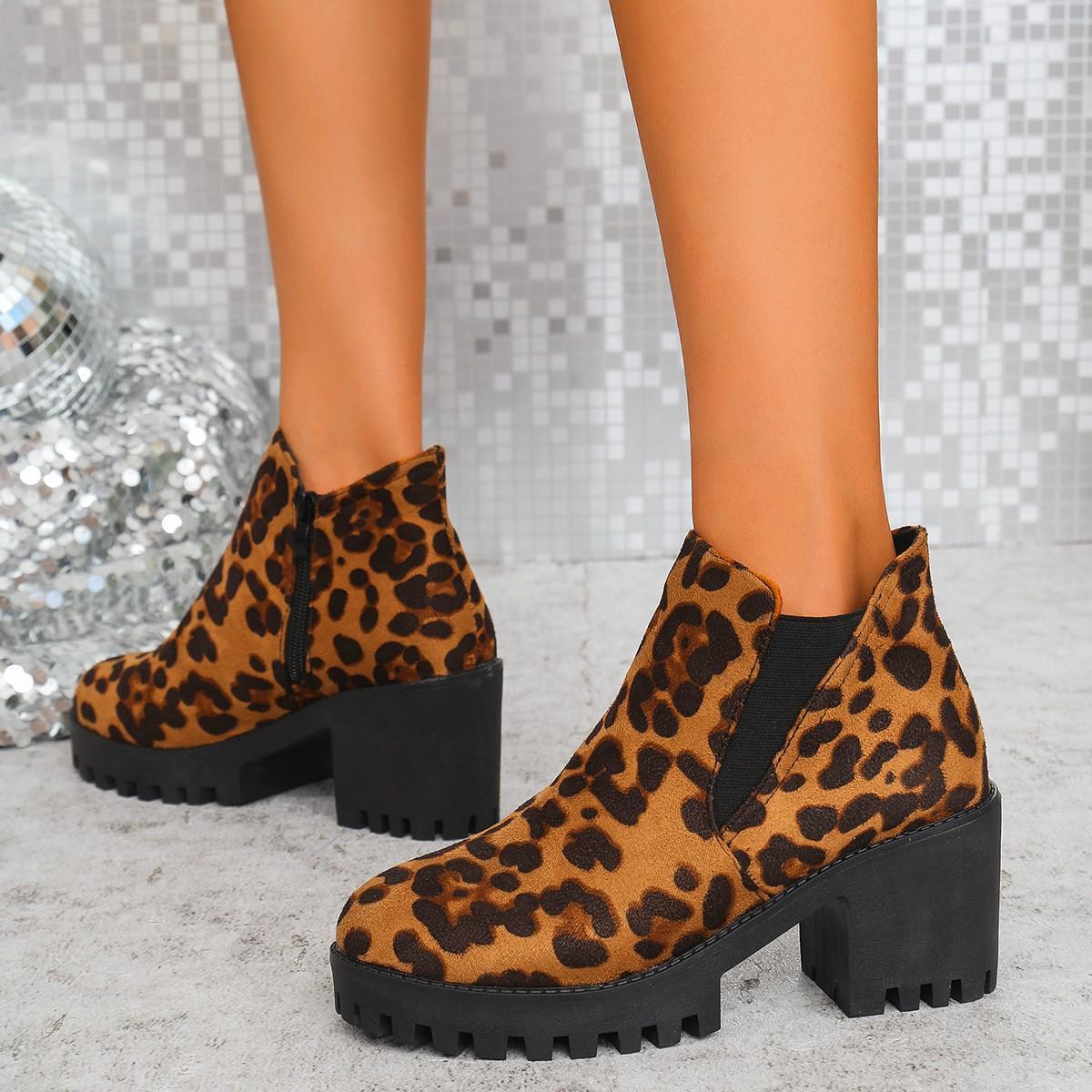 Внешняя торговля новые европейские и американские круглый носок леопардовый принт зимний толстый каблук низкий голенище 2024 осень и зима новые ботинки Мартин женские 43 цветной печати леопарда
Внешняя торговля новые европейские и американские круглый носок леопардовый принт зимний толстый каблук низкий голенище 2024 осень и зима новые ботинки Мартин женские 43 цветной печати леопарда