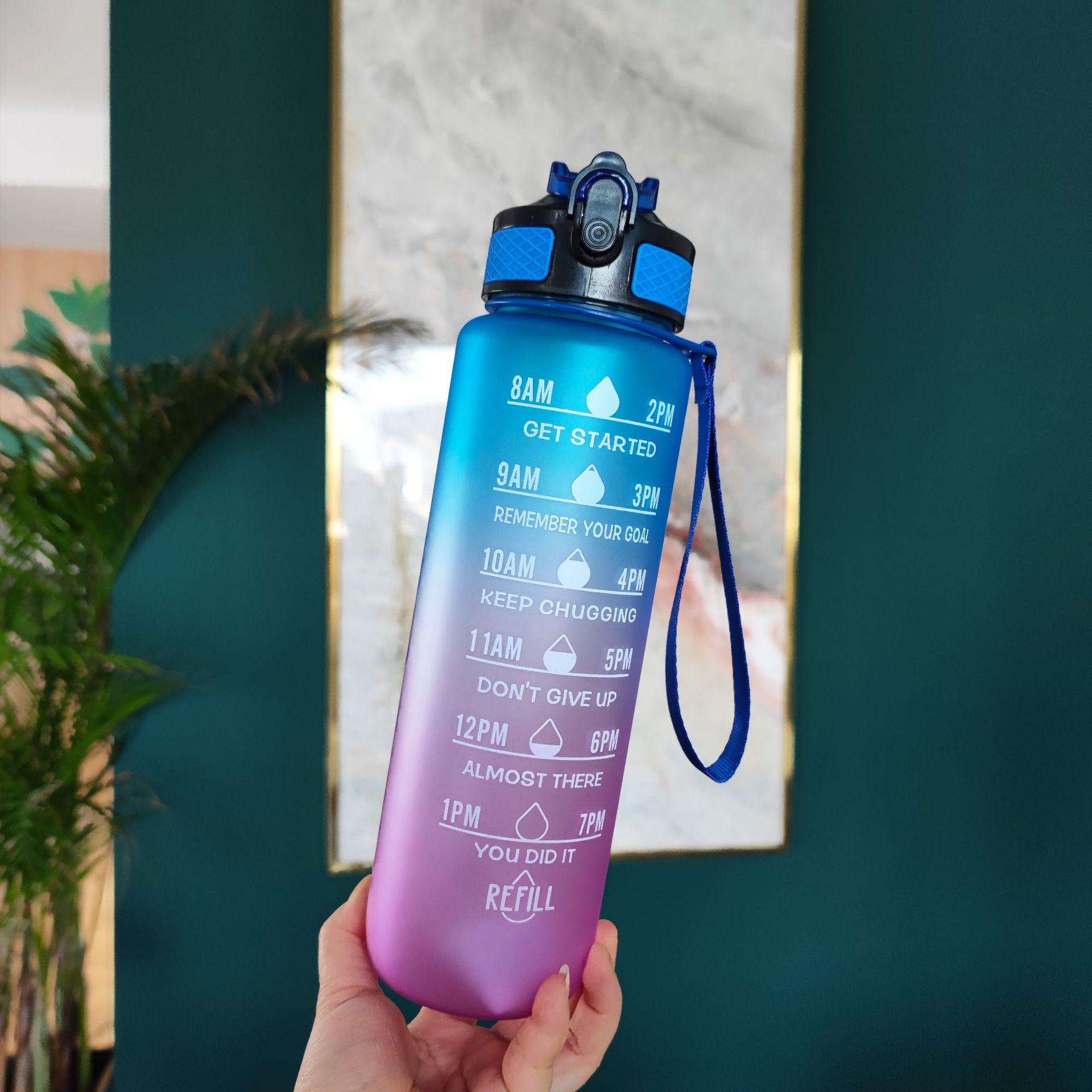 Градиентный матовый пластиковый стакан с крышкой-поп-ап и ручкой для женщин и студентов 1000ML
Градиентный матовый пластиковый стакан с крышкой-поп-ап и ручкой для женщин и студентов 1000ML