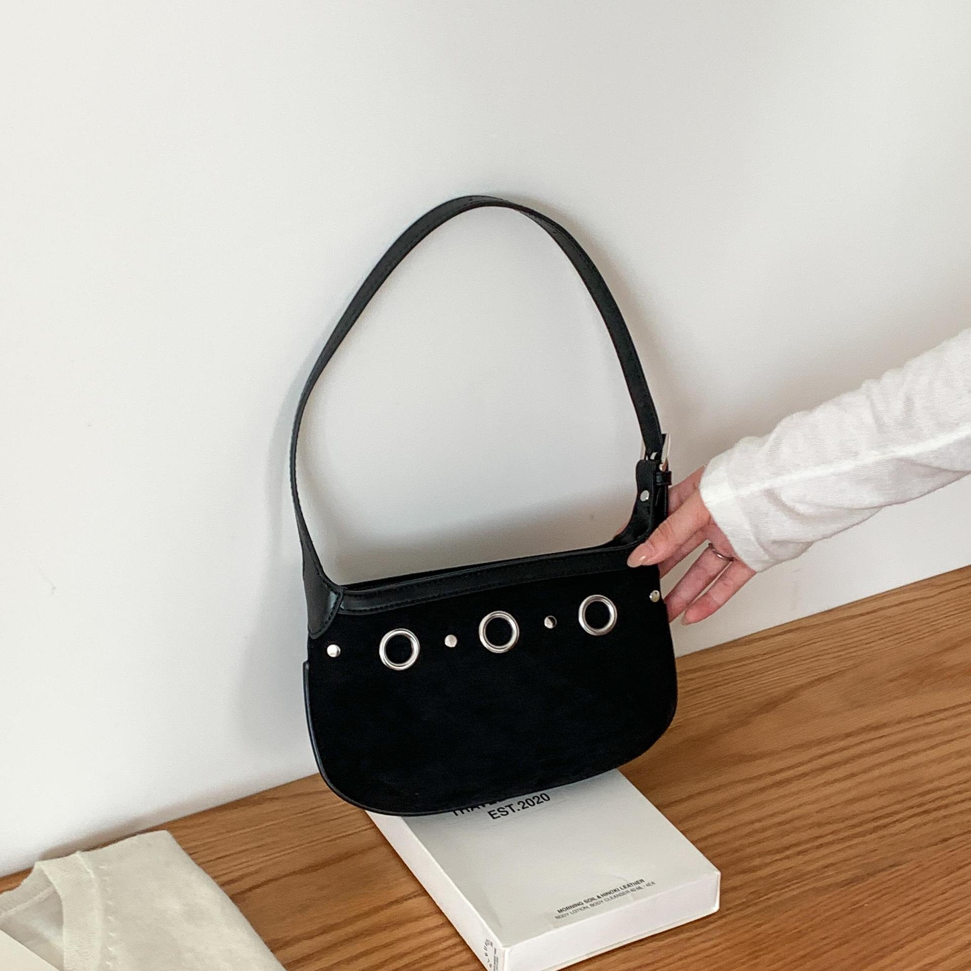 Осенне-зимняя ретро сумка с леопардовым принтом, заклепки, нишевая сумка под мышкой, замша, маленькая квадратная сумка через плечо для женщин чёрный
Осенне-зимняя ретро сумка с леопардовым принтом, заклепки, нишевая сумка под мышкой, замша, маленькая квадратная сумка через плечо для женщин чёрный