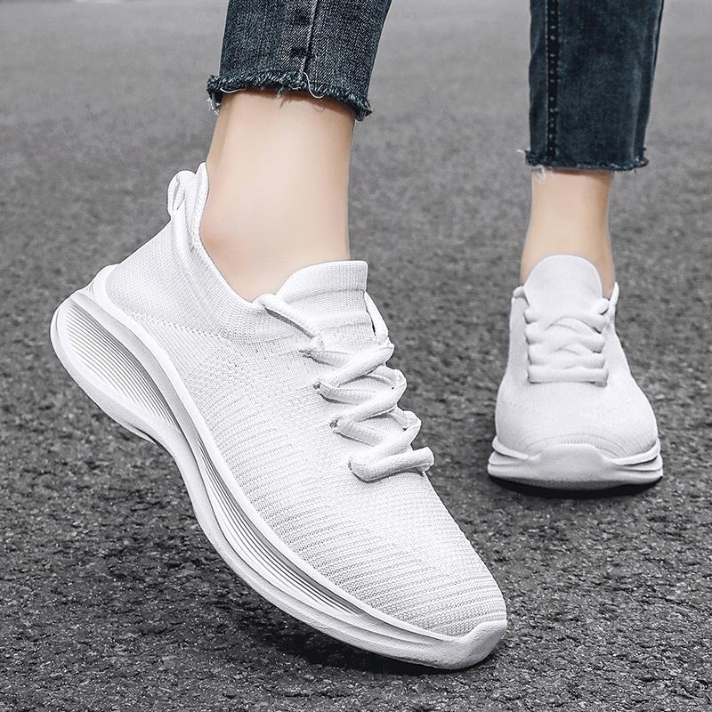 Breathable fly-woven couple socks shoes casual sports shoes men and women lightweight running couple shoes 36 білий
Breathable fly-woven couple socks shoes casual sports shoes men and women lightweight running couple shoes 36 білий