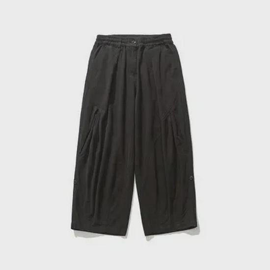 Широкие брюки-плиссировки в стиле унисекс в стиле ретро — идеальный вариант для весны и осени, прямой крой, повседневный драпированный стиль. M
Широкие брюки-плиссировки в стиле унисекс в стиле ретро — идеальный вариант для весны и осени, прямой крой, повседневный драпированный стиль. M