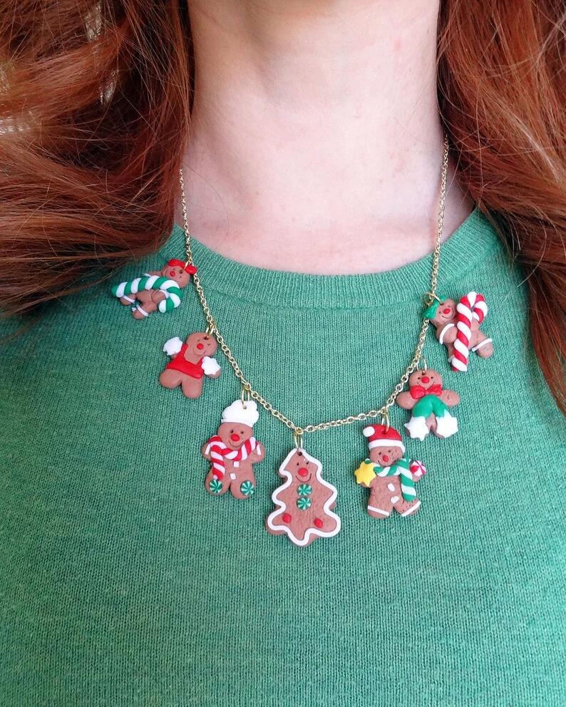Очаровательное мультяшное рождественское ожерелье с несколькими подвесками - Праздничный подарок для женщин
Очаровательное мультяшное рождественское ожерелье с несколькими подвесками - Праздничный подарок для женщин