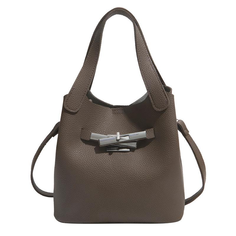New vegetable basket bag, winter retro hand carry mother bucket bag, high-end versatile shoulder messenger bag сірий колір
New vegetable basket bag, winter retro hand carry mother bucket bag, high-end versatile shoulder messenger bag сірий колір