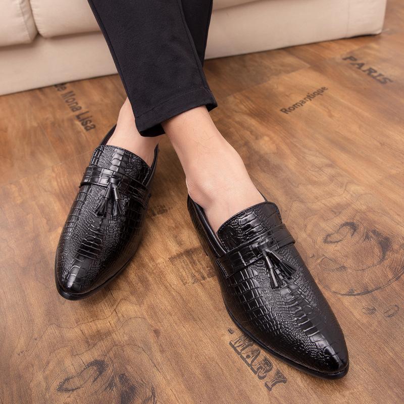 Large Size Hairstylist Tassel Leather Shoes Men s Fashion Pointed British Crocodile Genuine Leather 38 чёрный
Large Size Hairstylist Tassel Leather Shoes Men s Fashion Pointed British Crocodile Genuine Leather 38 чёрный