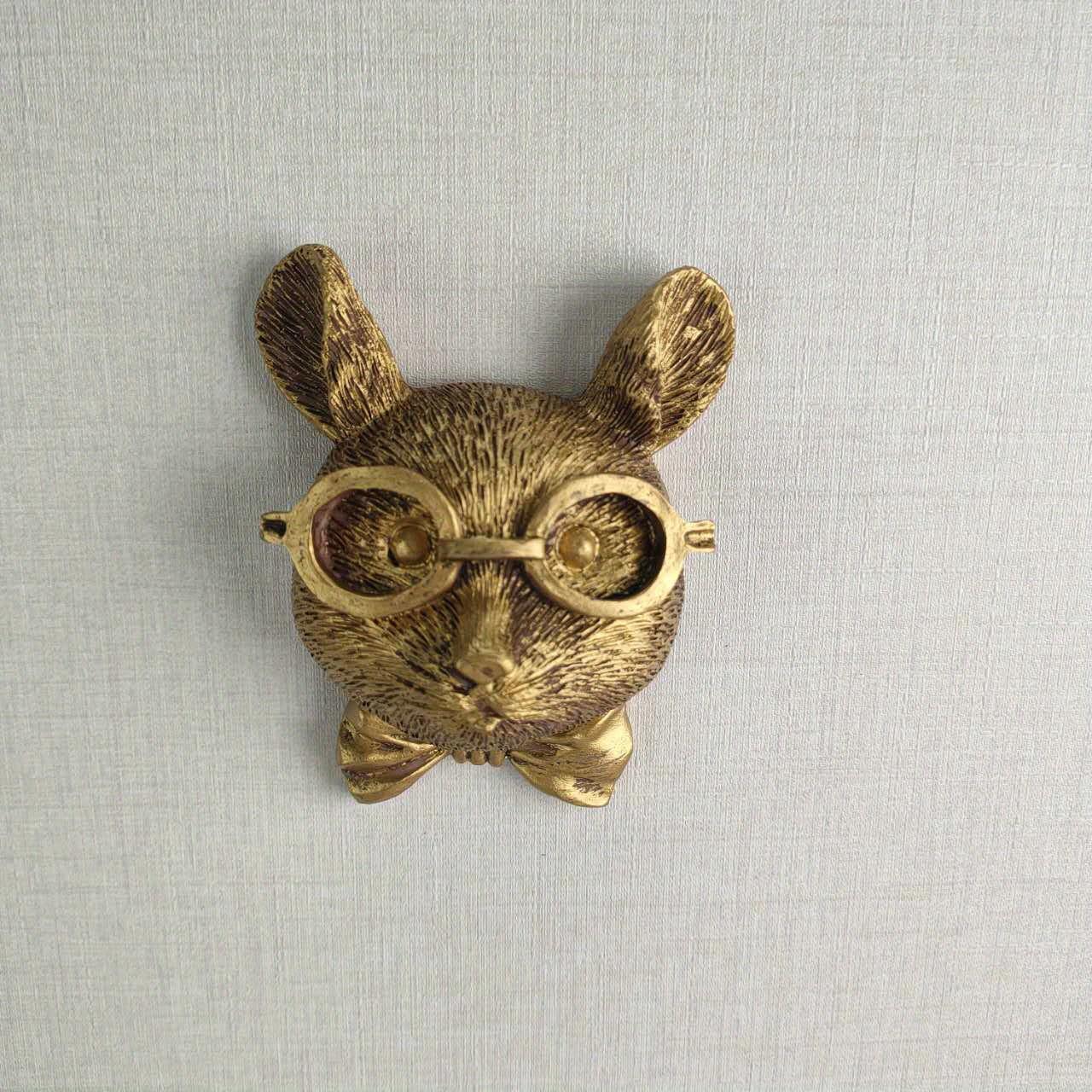 Charming Brass-Look Animal Statue with Glasses - Versatile Resin Decor for Home, Garden,and Office, Yellow Copper,Living Room
Charming Brass-Look Animal Statue with Glasses - Versatile Resin Decor for Home, Garden,and Office, Yellow Copper,Living Room