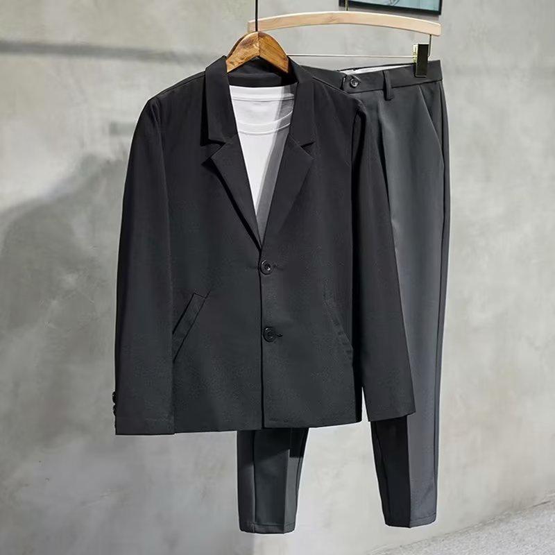 Повседневный однотонный мужской блейзер в британском стиле без ворса 2XL чёрный
Повседневный однотонный мужской блейзер в британском стиле без ворса 2XL чёрный