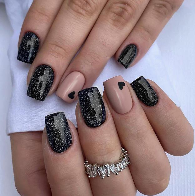 24-Piece Dark Sweet Heart Flash Fashion Press-On Nail Tips Black Jelly Glue + Buffer (Shein Platform)
24-Piece Dark Sweet Heart Flash Fashion Press-On Nail Tips Black Jelly Glue + Buffer (Shein Platform)