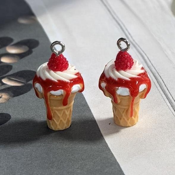 Simulation Mini Ice Cream Accessories DIY Resin Accessories Cream Gel Phone Case Hair Clip Necklace Bracelet Material
Simulation Mini Ice Cream Accessories DIY Resin Accessories Cream Gel Phone Case Hair Clip Necklace Bracelet Material
