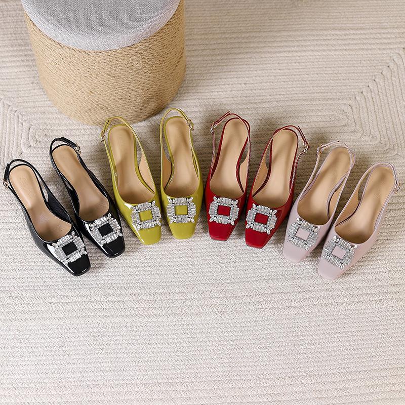 Baotou back empty sandals fashionable new patent leather square head single shoes rhinestone high heels stiletto 40
Baotou back empty sandals fashionable new patent leather square head single shoes rhinestone high heels stiletto 40