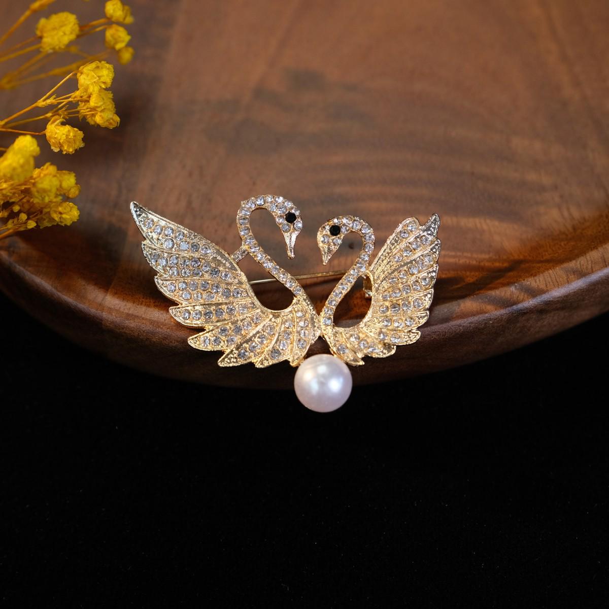 Брошь Лебедь Жемчуг Стразы Пряжка Корсаж для Тренча Ювелирное Изделие
Брошь Лебедь Жемчуг Стразы Пряжка Корсаж для Тренча Ювелирное Изделие