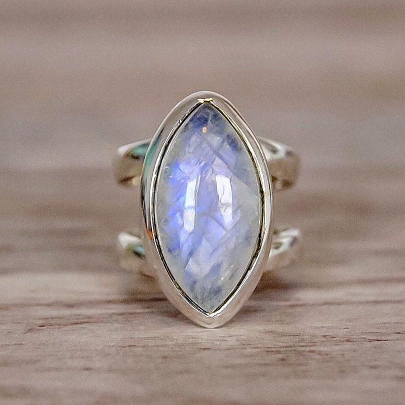 Vintage Punk Fashion Moonstone Gemstone Ring Wedding Bridal Jewelry 510 Sz 7
Vintage Punk Fashion Moonstone Gemstone Ring Wedding Bridal Jewelry 510 Sz 7