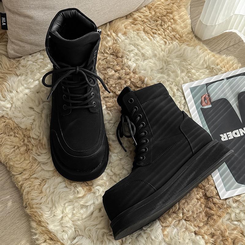 Winter new wide black big boots piled thickened warm and heightened Mickey snow boots 39 чёрный
Winter new wide black big boots piled thickened warm and heightened Mickey snow boots 39 чёрный