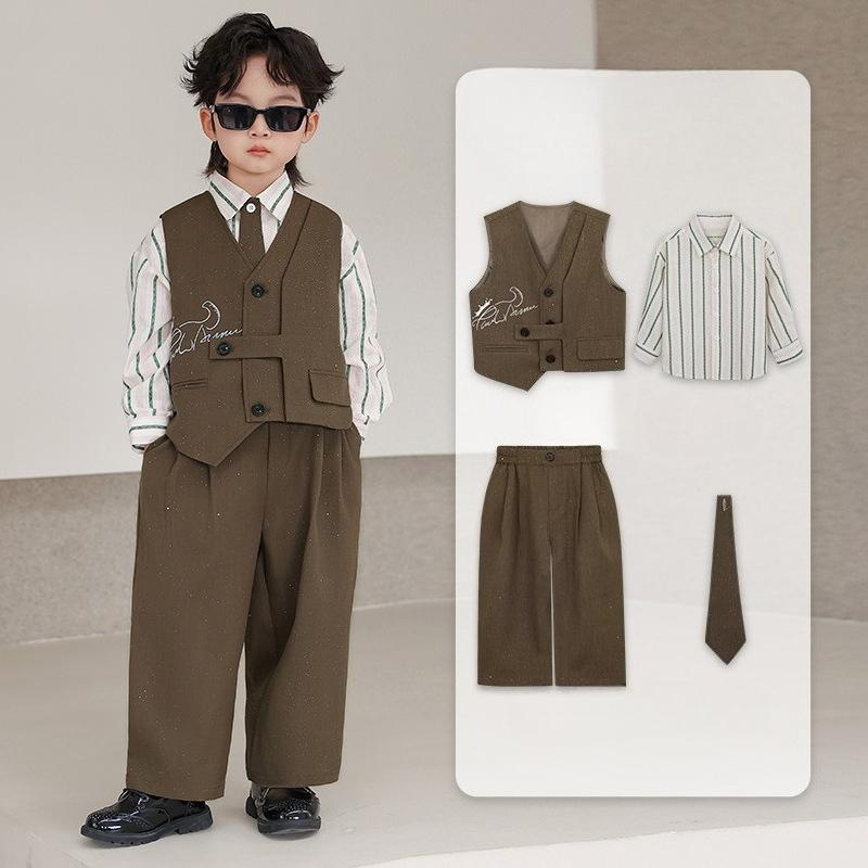 Boys Glitter Irregular Vest Suit 4-Piece Set Striped Shirt Pants Tie Kids Formal Outfit for Wedding Birthday Party Performance 2-12Y 150cm
Boys Glitter Irregular Vest Suit 4-Piece Set Striped Shirt Pants Tie Kids Formal Outfit for Wedding Birthday Party Performance 2-12Y 150cm