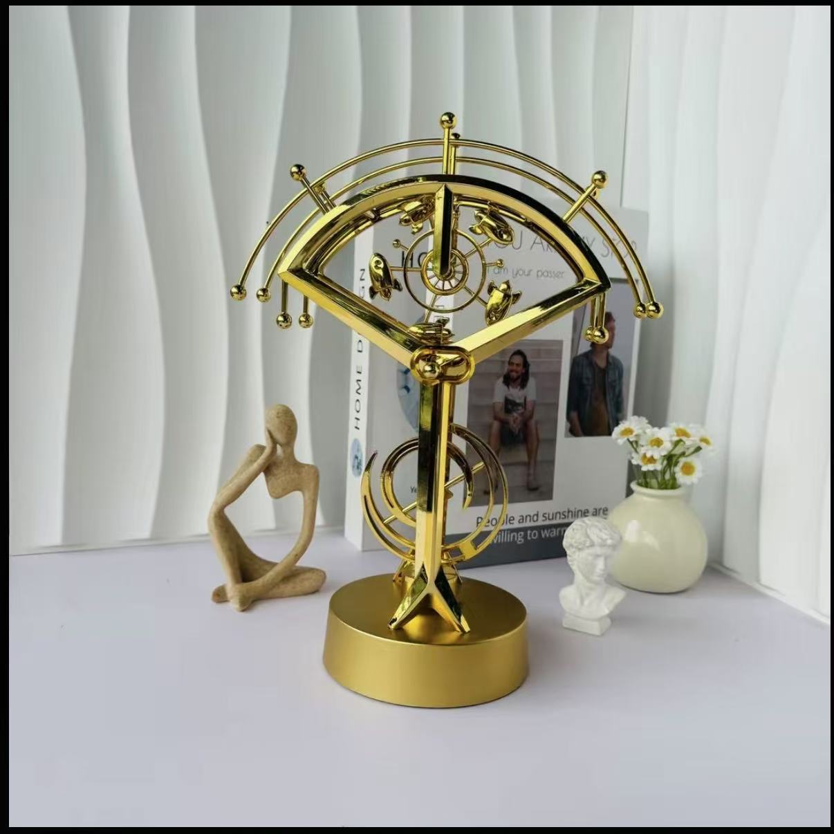 NEW Creative Perpetual Motion Instrument Pendant Celestial Chaos Pendulum Shaker Home Decoration Craft Gift 20.5X10.8X27cm золотий
NEW Creative Perpetual Motion Instrument Pendant Celestial Chaos Pendulum Shaker Home Decoration Craft Gift 20.5X10.8X27cm золотий