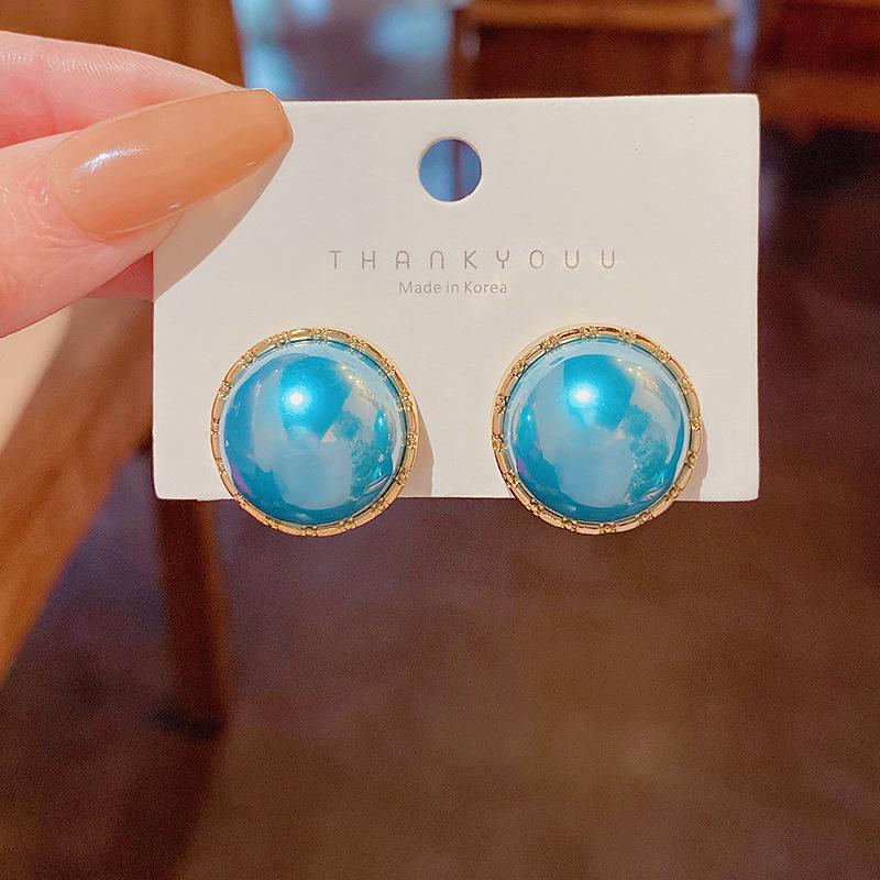 Женские серьги-иглы из серебра 925 пробы с перламутровым блеском — универсальные, мечтательные и элегантные
Женские серьги-иглы из серебра 925 пробы с перламутровым блеском — универсальные, мечтательные и элегантные