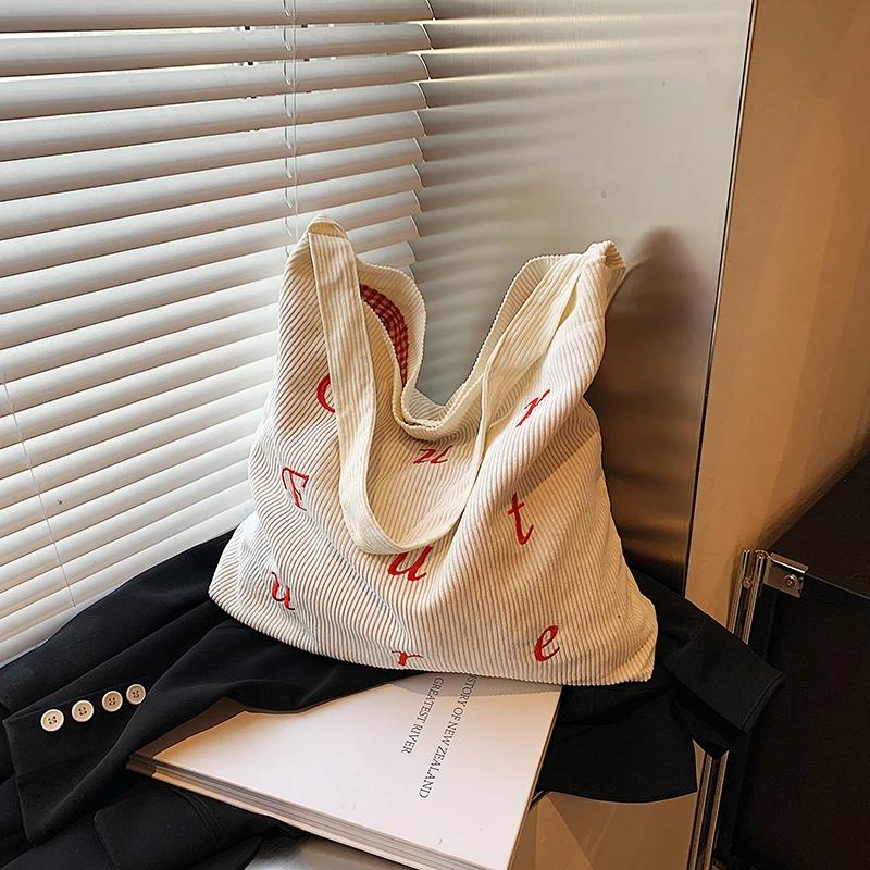 Уникальная женская сумка через плечо, большая вместимость, легкий корпус, универсальная, кросс-боди, повседневная
Уникальная женская сумка через плечо, большая вместимость, легкий корпус, универсальная, кросс-боди, повседневная