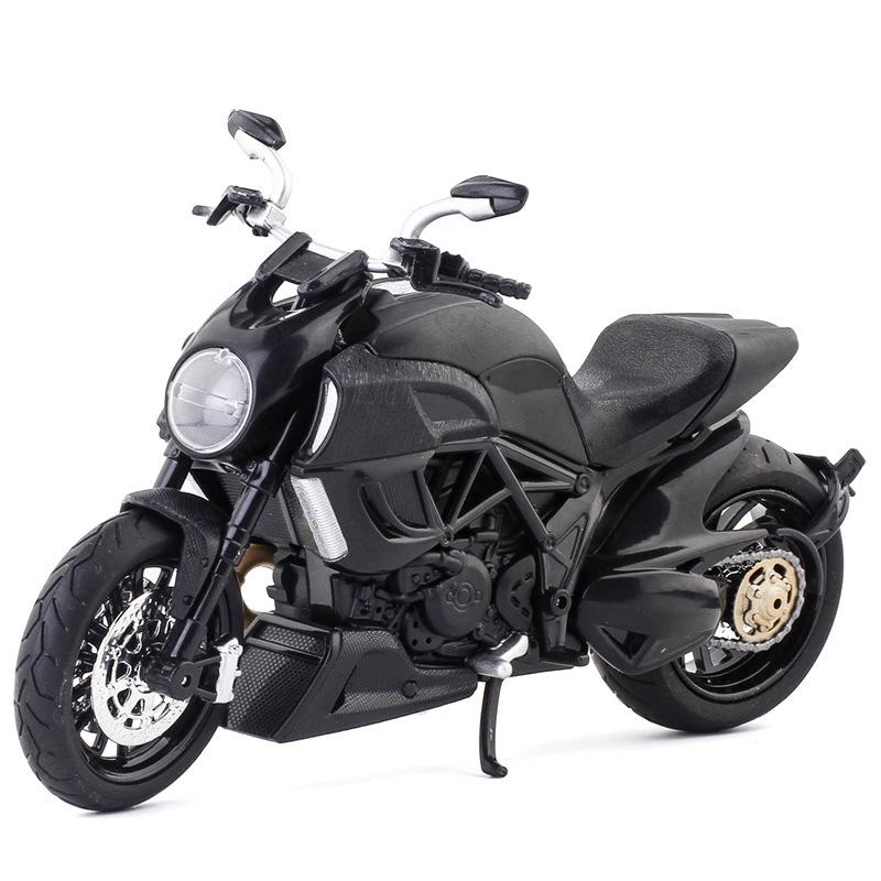 Модель мотоцикла Ducati Diavel в масштабе 1/12, литая модель из сплава, детская игрушка, детский подарок, подарок на день рождения для мальчиков, выставочная модель чёрный
Модель мотоцикла Ducati Diavel в масштабе 1/12, литая модель из сплава, детская игрушка, детский подарок, подарок на день рождения для мальчиков, выставочная модель чёрный