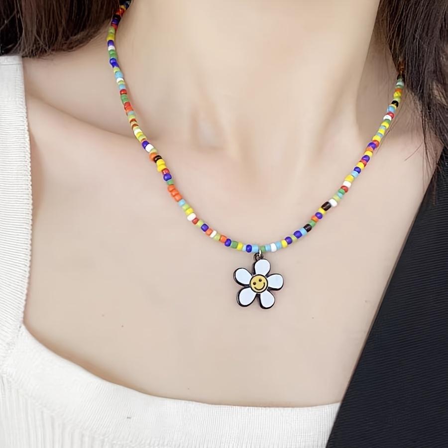 Элегантное и красочное ожерелье из бисера с кулоном в виде улыбающейся маргаритки — идеально для повседневного ношения разноцветный
Элегантное и красочное ожерелье из бисера с кулоном в виде улыбающейся маргаритки — идеально для повседневного ношения разноцветный