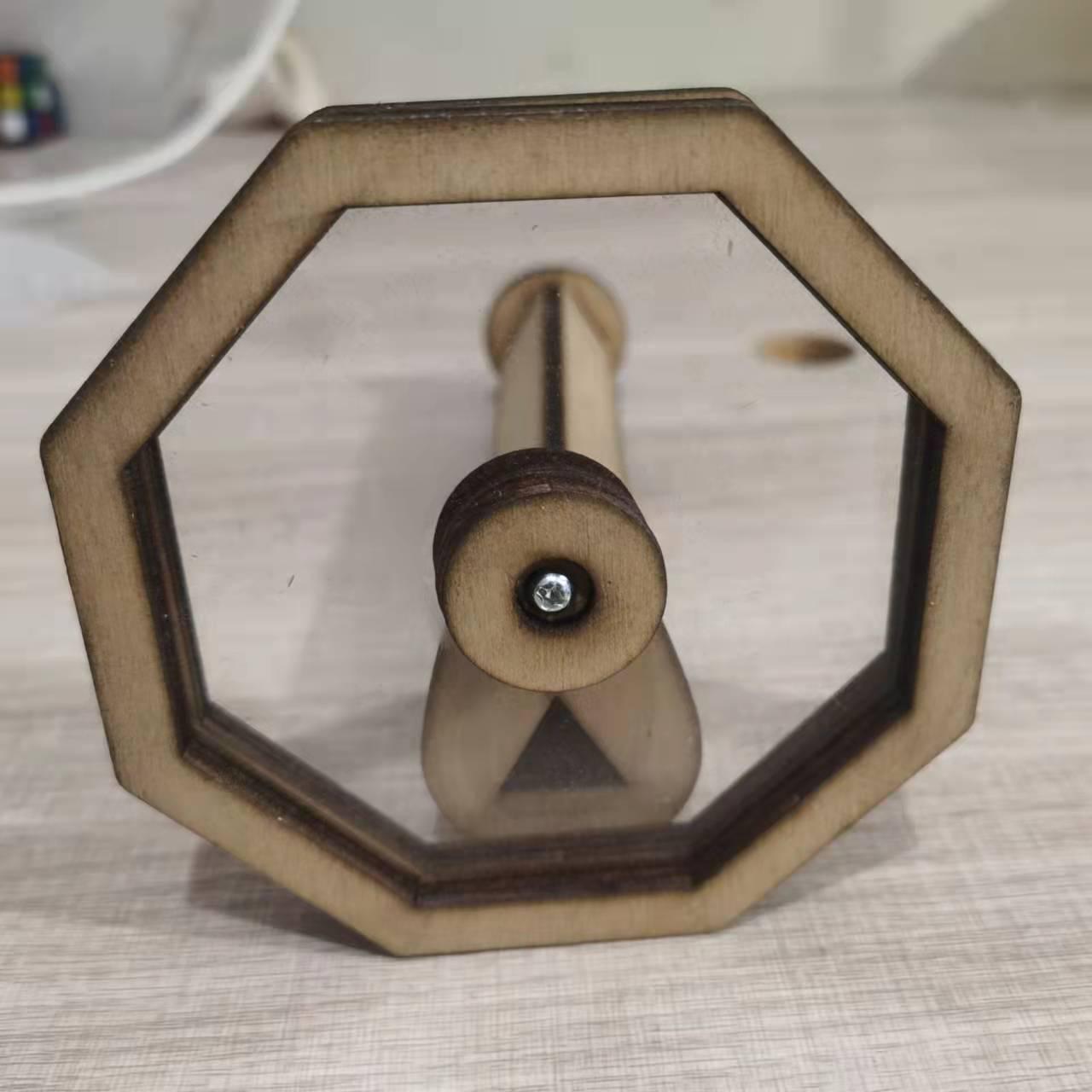 DIY Wooden Kaleidoscope Kit for Kids - Creative and Educational Assembly Toy.
DIY Wooden Kaleidoscope Kit for Kids - Creative and Educational Assembly Toy.