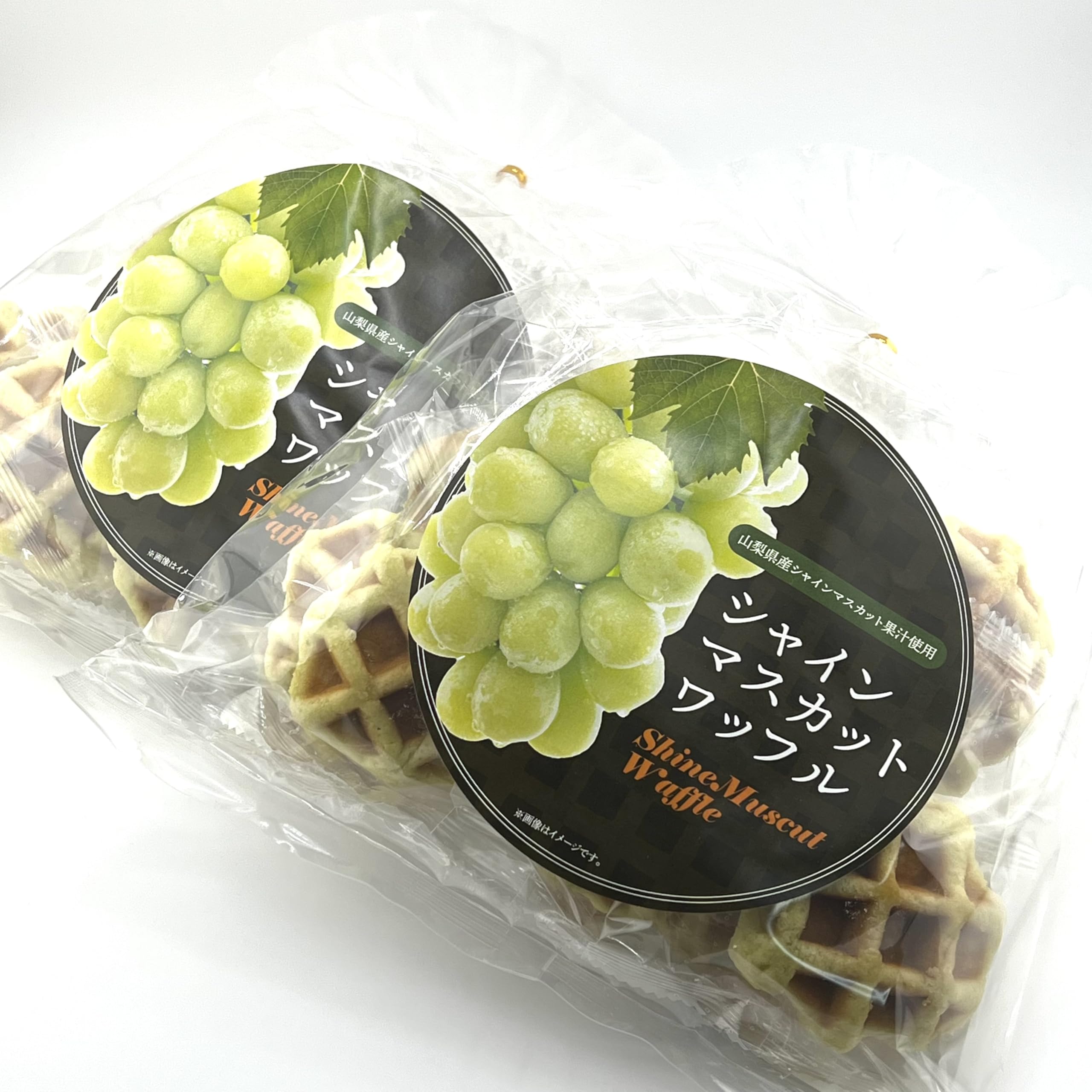 Вафли Happy Company Shine Muscat, набор из 10 штук x 2 пакетиков. Милый, но восхитительный вкус. Изготовлены из фруктового сока Shine Muscat из префектуры Яманаси. Shine
Вафли Happy Company Shine Muscat, набор из 10 штук x 2 пакетиков. Милый, но восхитительный вкус. Изготовлены из фруктового сока Shine Muscat из префектуры Яманаси. Shine