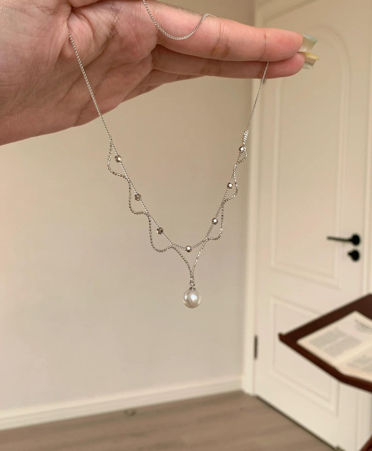2026 New French Lace Pearl Necklace for Women with A Niche Design and Versatile Temperament, Light Luxury Collarbone Chain 45cm серебряный
2026 New French Lace Pearl Necklace for Women with A Niche Design and Versatile Temperament, Light Luxury Collarbone Chain 45cm серебряный