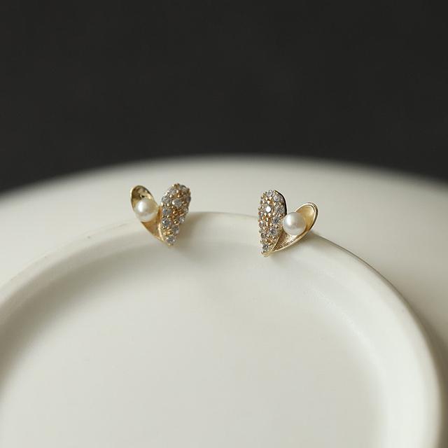 ANENJERY мини-серьги-гвоздики с микроцирконом и жемчугом в виде сердца для женщин, легкие роскошные украшения для темпераментных девушек золотистый
ANENJERY мини-серьги-гвоздики с микроцирконом и жемчугом в виде сердца для женщин, легкие роскошные украшения для темпераментных девушек золотистый