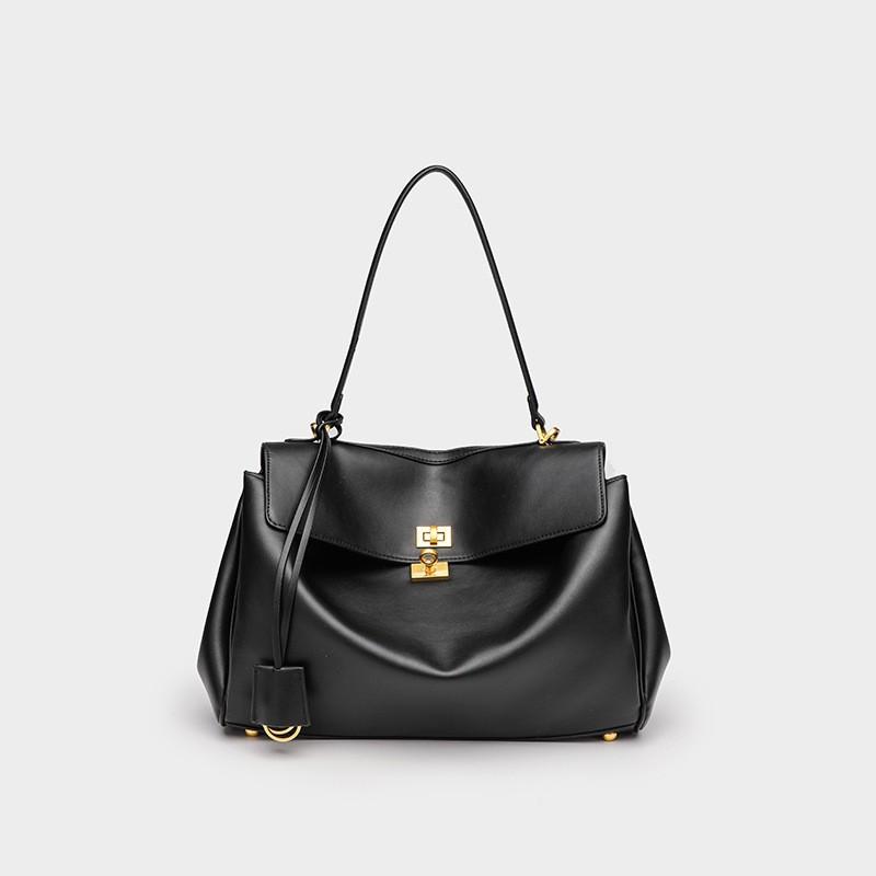 Genuine Leather Neutral Lock-up One-shoulder Portable Tote Bag Large Capacity Commuting Women s Small 28x19x10
Genuine Leather Neutral Lock-up One-shoulder Portable Tote Bag Large Capacity Commuting Women s Small 28x19x10