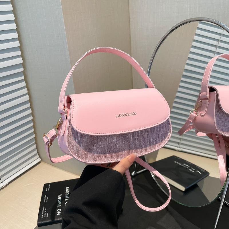 Saddle bag new versatile messenger bag solid color simple fashion trend shoulder bag portable small square bag рожевий
Saddle bag new versatile messenger bag solid color simple fashion trend shoulder bag portable small square bag рожевий