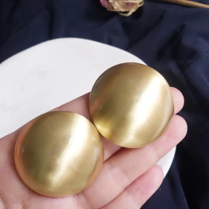 Vintage French Brushed Exaggerated Round Ball Large Earrings Women s Fashion Korean Versatile Drop Earrings Female Zircon Gifts
Vintage French Brushed Exaggerated Round Ball Large Earrings Women s Fashion Korean Versatile Drop Earrings Female Zircon Gifts