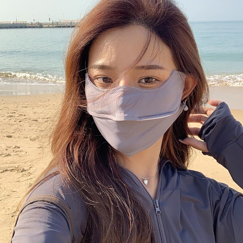 Женская маска для лица из ледяного шелка с защитой от УФ-лучей - Дышащая, легкая, солнцезащитная для езды на велосипеде и вождения серый/дым
Женская маска для лица из ледяного шелка с защитой от УФ-лучей - Дышащая, легкая, солнцезащитная для езды на велосипеде и вождения серый/дым